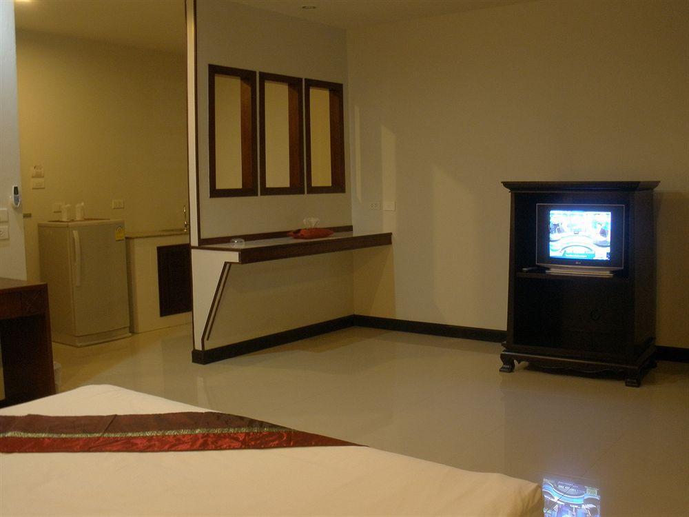 Apartamento C.A.P Mansion Phuket Exterior foto