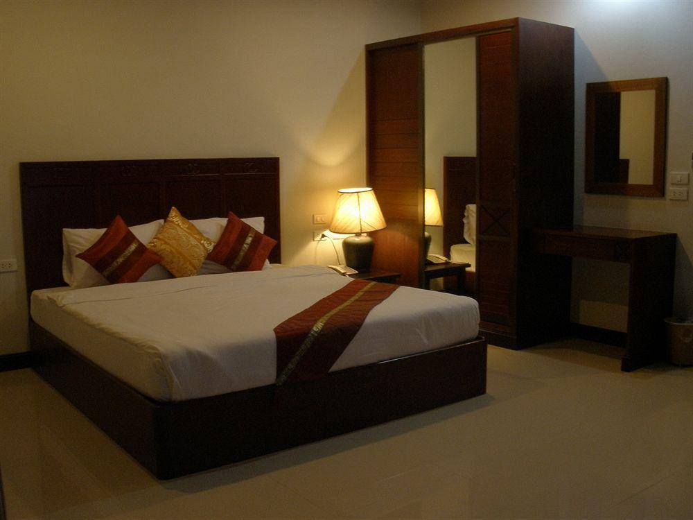 Apartamento C.A.P Mansion Phuket Exterior foto
