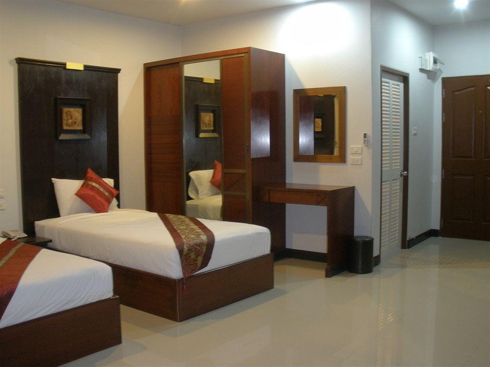 Apartamento C.A.P Mansion Phuket Exterior foto
