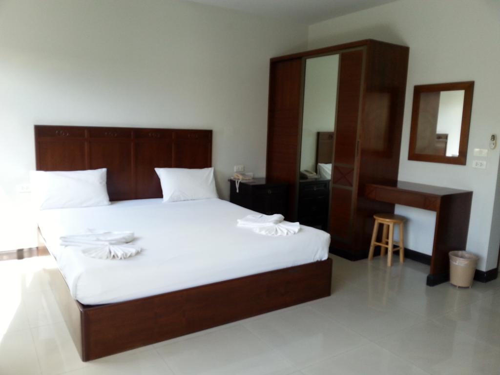 Apartamento C.A.P Mansion Phuket Exterior foto