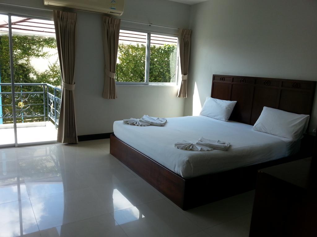 Apartamento C.A.P Mansion Phuket Exterior foto