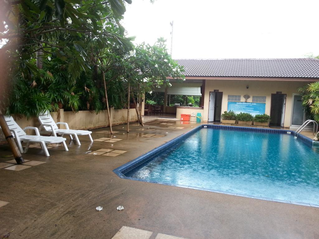 Apartamento C.A.P Mansion Phuket Exterior foto