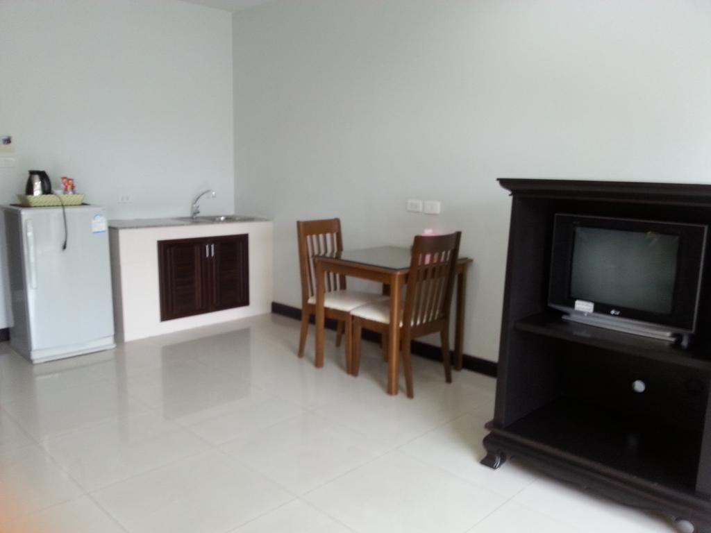 Apartamento C.A.P Mansion Phuket Exterior foto