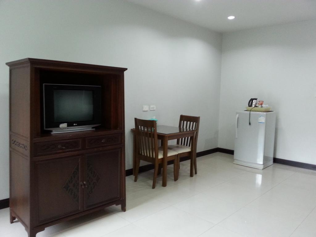 Apartamento C.A.P Mansion Phuket Exterior foto